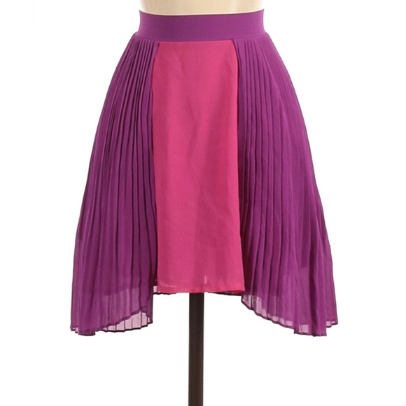 LF Millau Magenta Fuchsia Chiffon Asymmetrical Color-Block Pleated Skirt - Picture 3 of 7